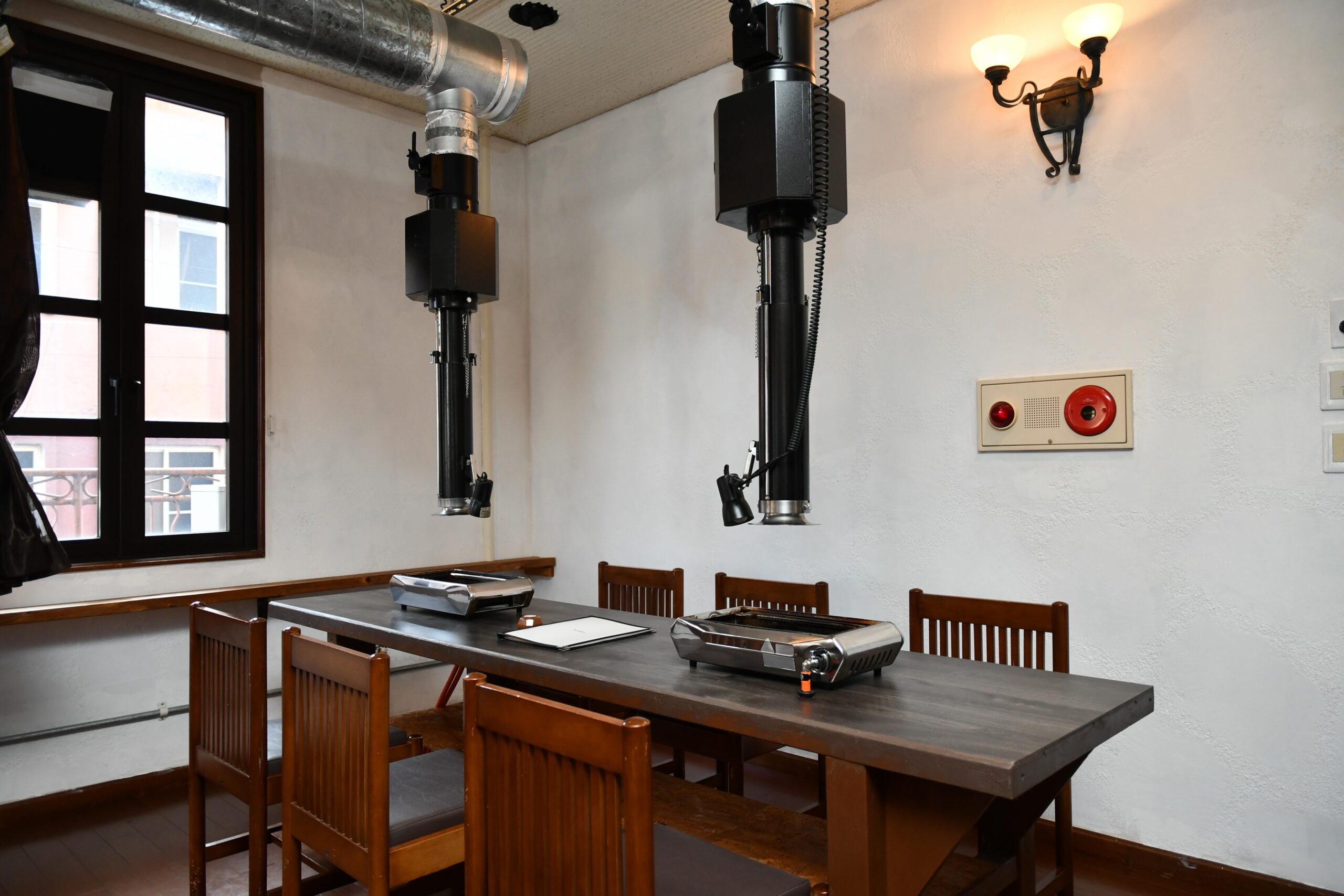 Table seating at THE YAKINIKU